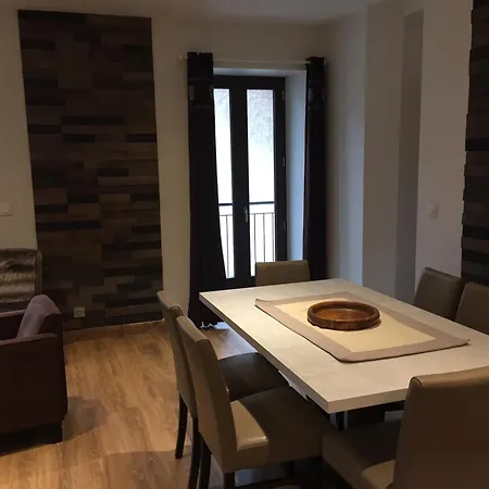 4 Pieces Pour 6 Personnes, 4*, Exposition Sud-ouest, Valloire, Proche Telecabine Et Commerces - Fr-1-263-362 Apartment