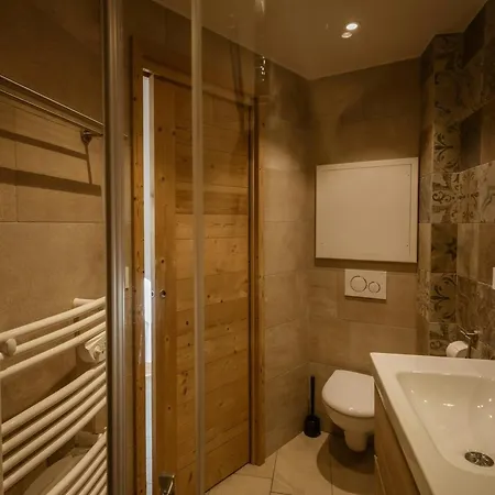 Apartment 4 Pieces Pour 6 Personnes, 4*, Exposition Sud-ouest, Valloire, Proche Telecabine Et Commerces - Fr-1-263-362 Valloire