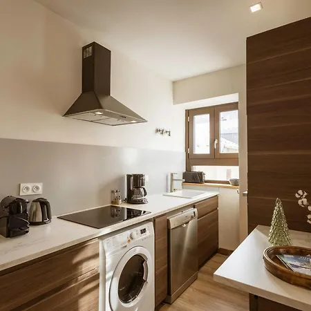 Apartment 4 Pieces Pour 6 Personnes, 4*, Exposition Sud-ouest, Valloire, Proche Telecabine Et Commerces - Fr-1-263-362